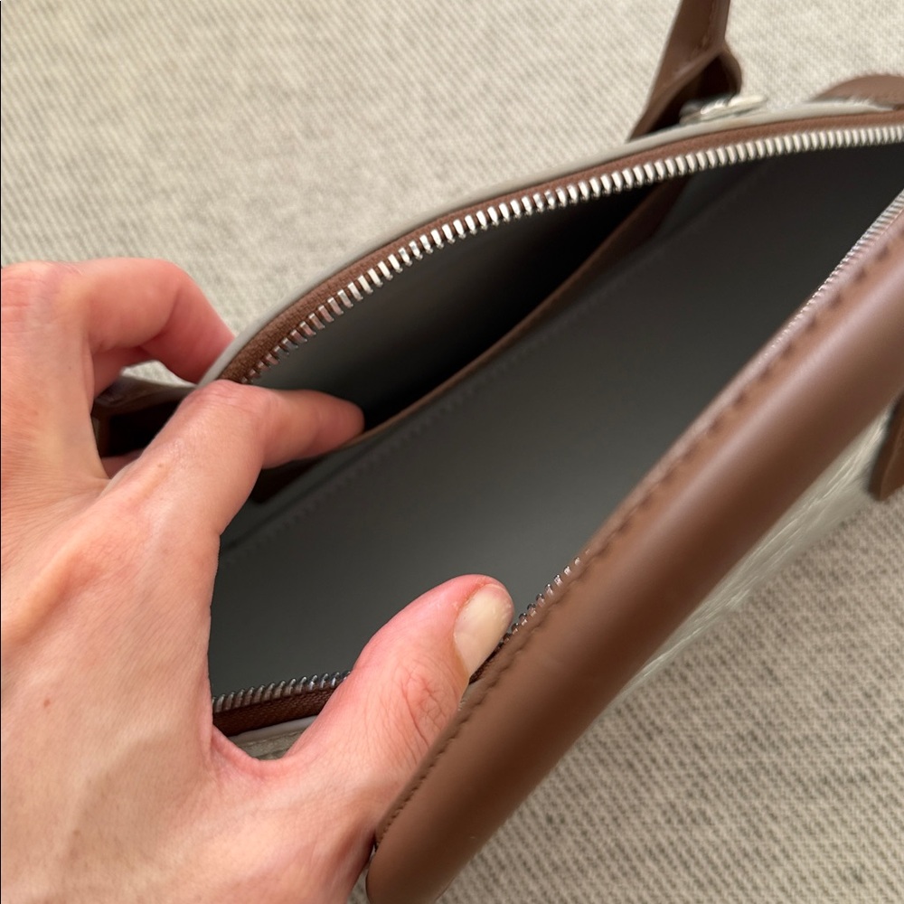 Silver and Brown Shoulder Bag - Picture 4 of 4